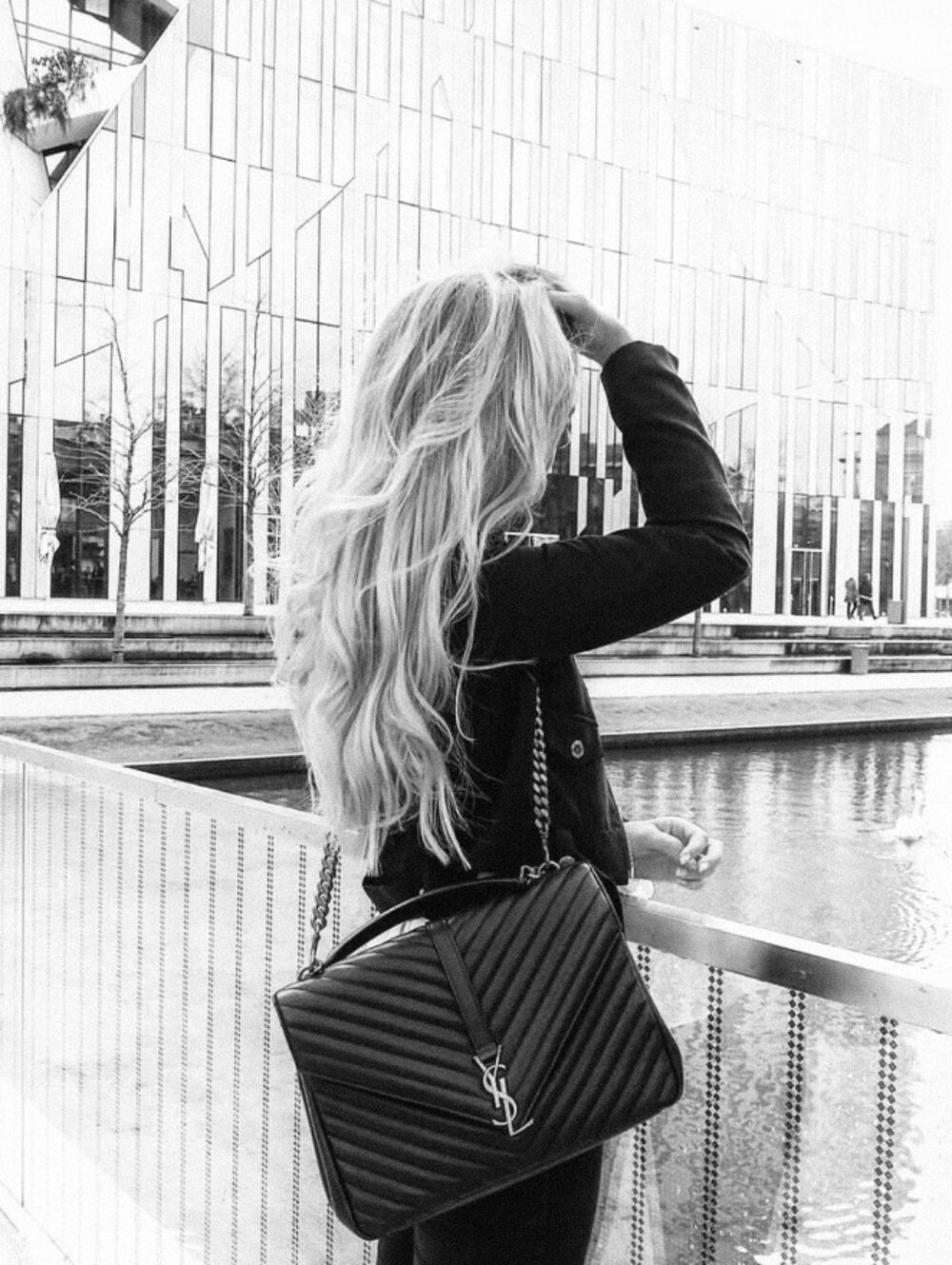 Like NEW! Saint Laurent College YSL Chevon Large Flap Bag - Picture 1 of 16